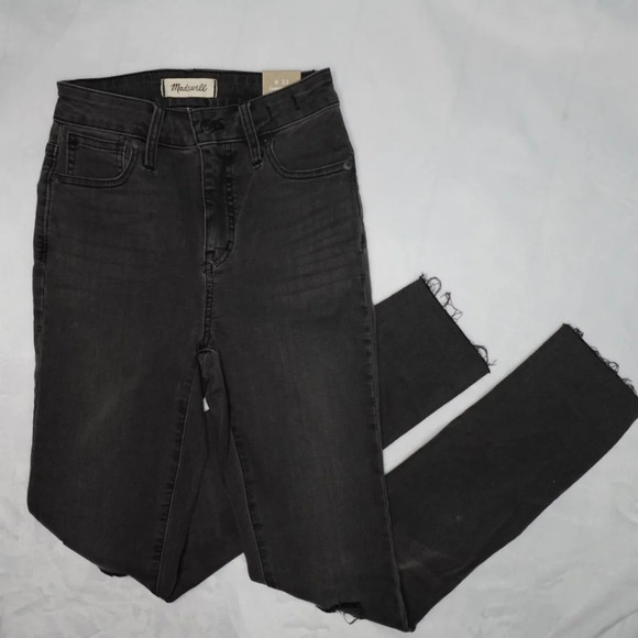 Madewell Curvy High Rise Skinny Jeans - Picture 2 of 8